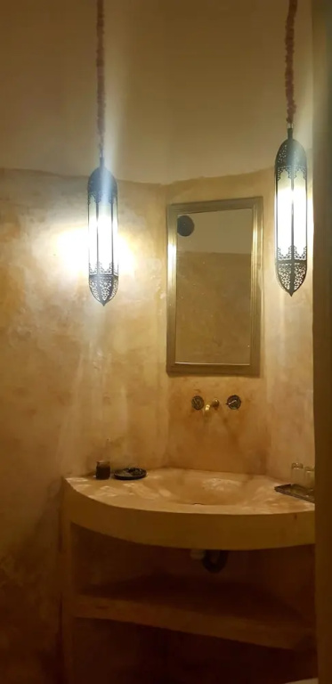 Riad Roshan