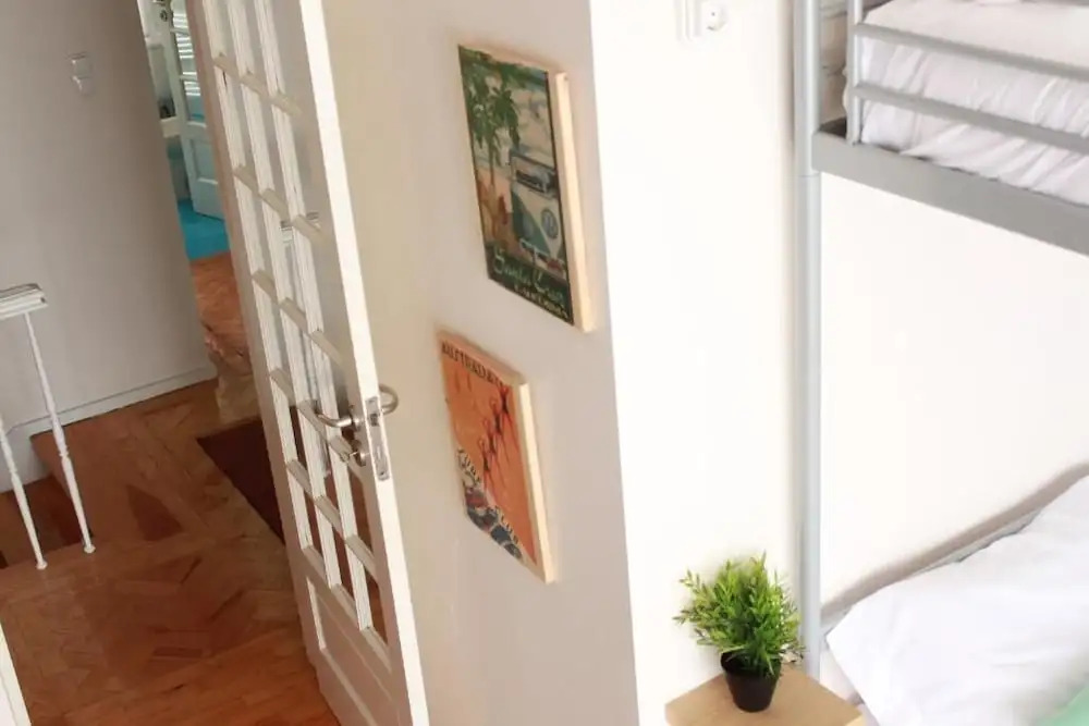 Nesha Guesthouse Lisbon