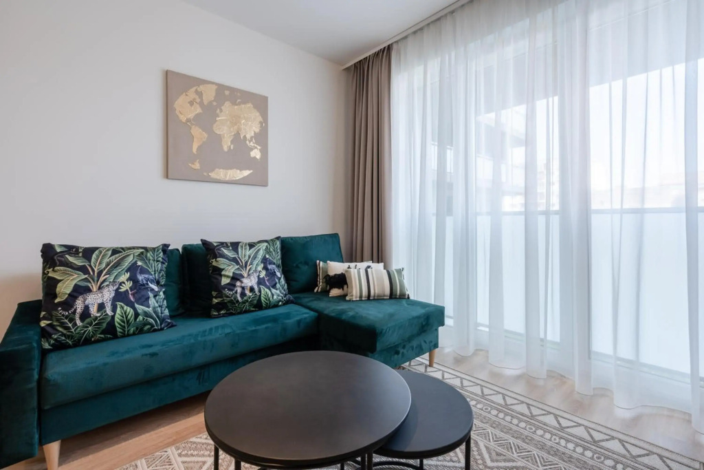 WestSide River Apartment