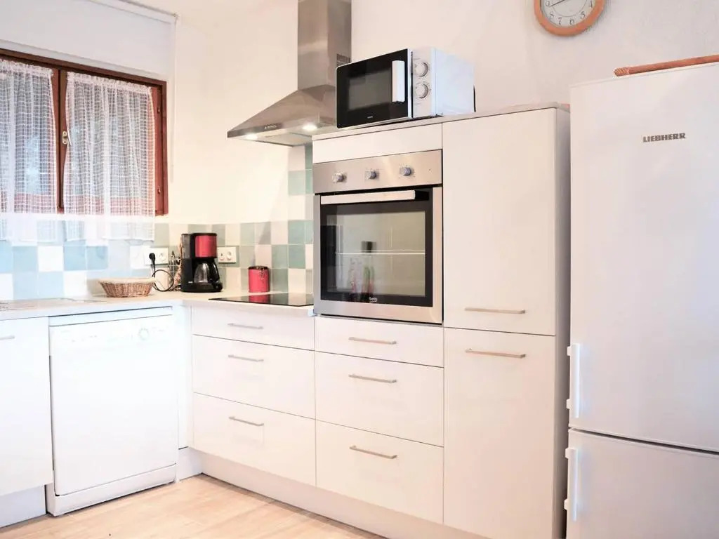 Appartement Le Lavandou, 2 pièces, 4 personnes - FR-1-251-305