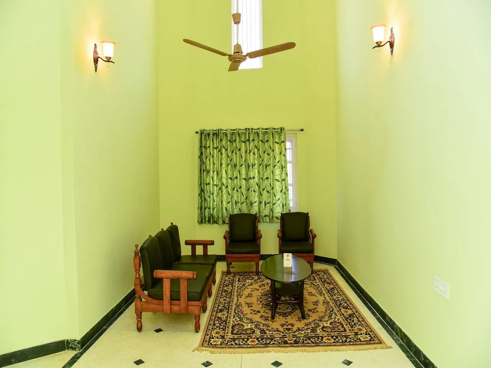 OYO 13274 Home Modern Villa Near Jeevantaara Resort