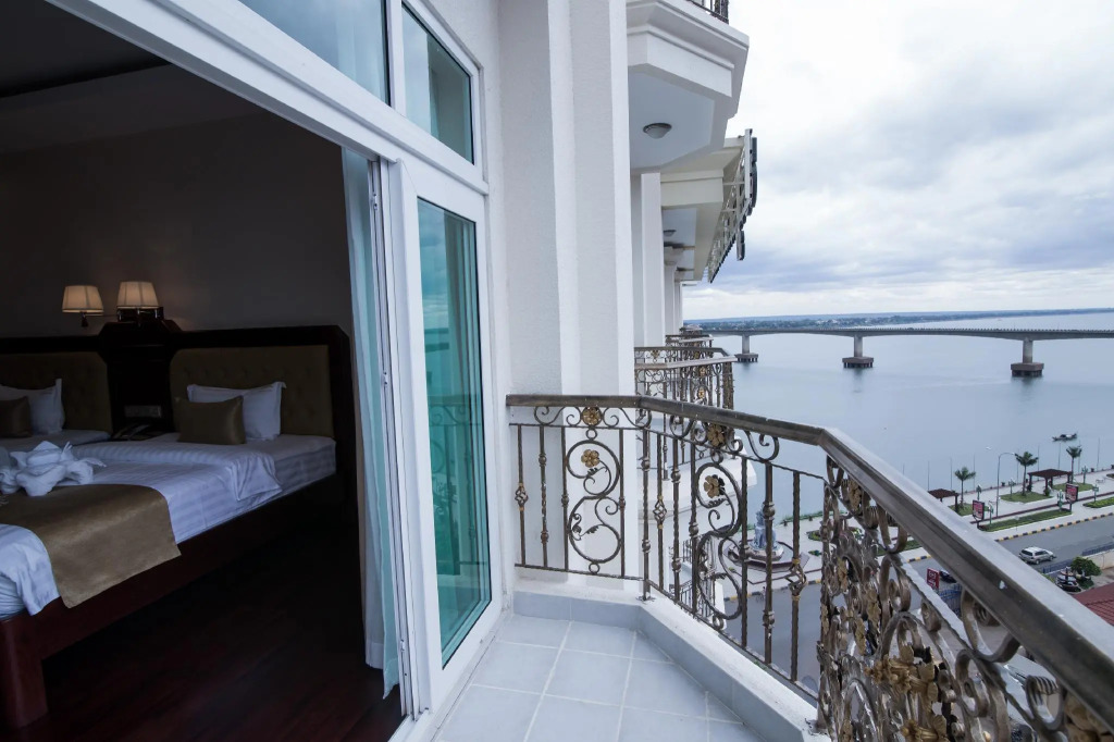 Lbn Asian Hotel