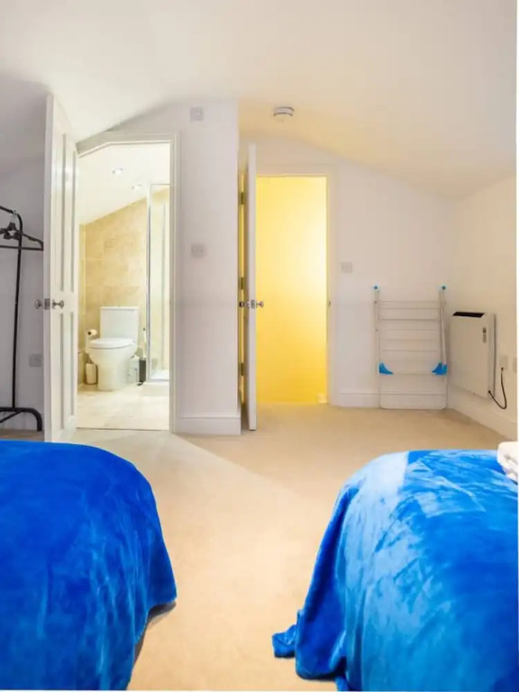 Ipswich City Centre Stay 2BR 2bath Flat for 6 Guests
