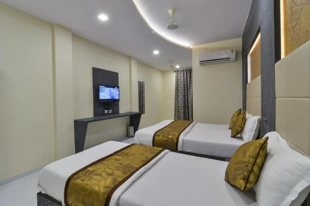 Hotel Aroma- Dadar