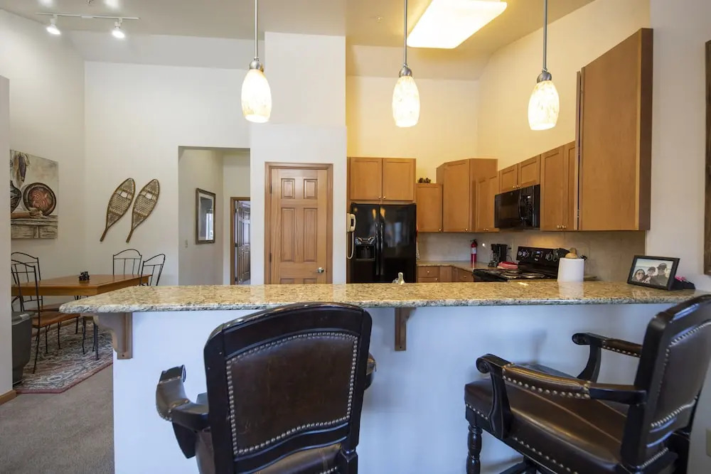 Streamside Lane Condos by CRMR
