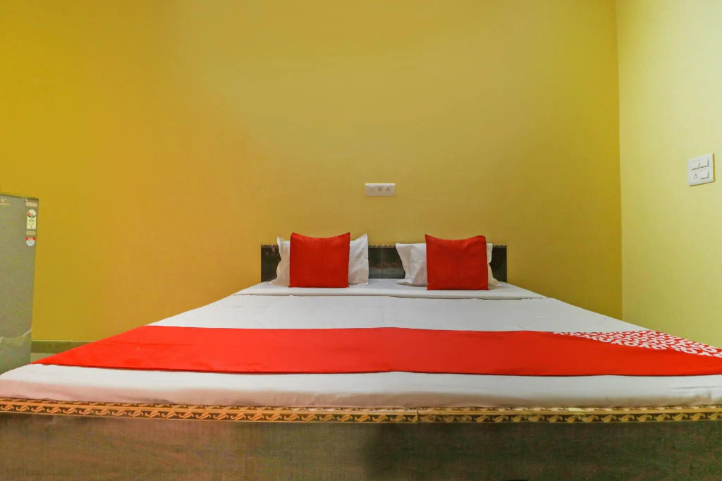 OYO 76432 Apsra Inn