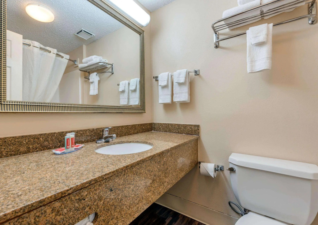 Econo Lodge Louisville Downtown