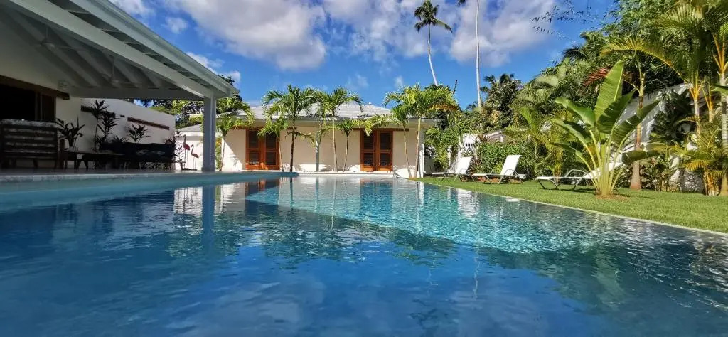 Flor de Coco, Villa neuve, 5 chambres, 5 salles de bains et grande piscine à 250 mètres de la plage