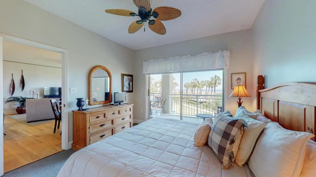 5108 Hampton Place South