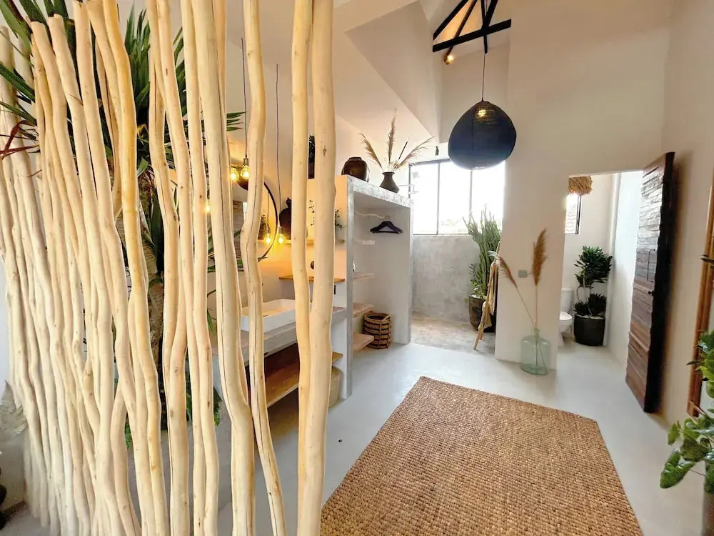 House of Yin