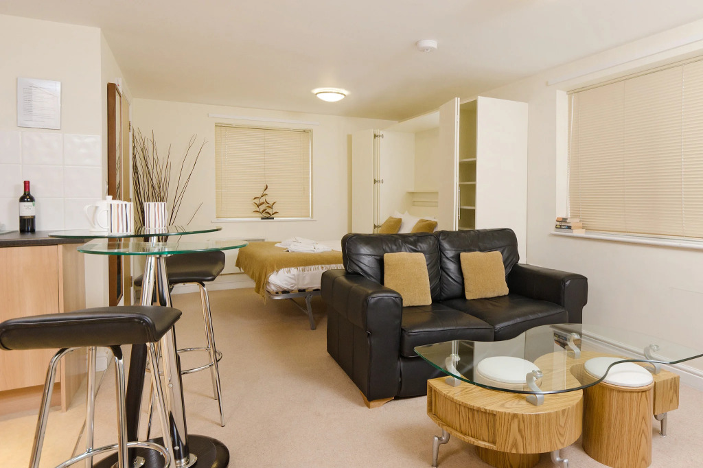 Your Stay Bristol Cotham Lawn