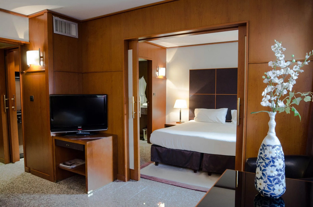 Отель Goldstar Resort