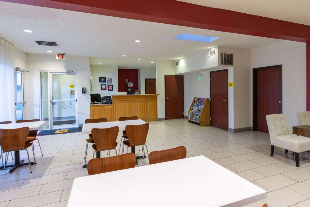 Super 8 by Wyndham Garland Rowlett East Dallas Area
