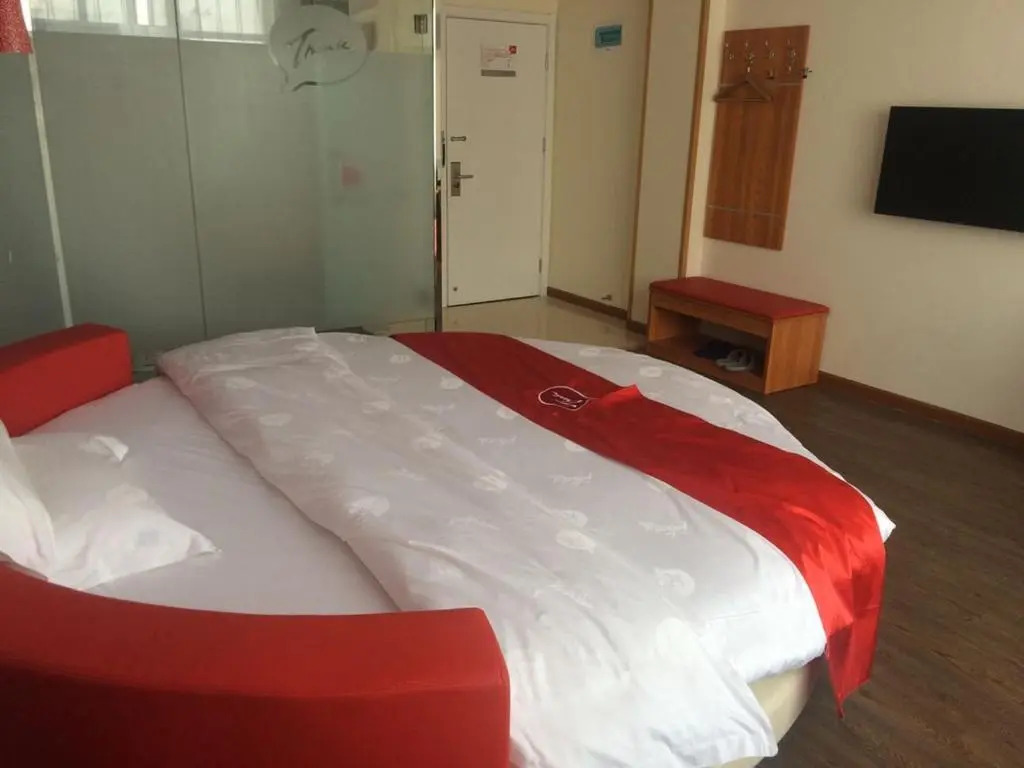 Shankee Hotel (Zhoukou Chuanhui District Red Star Macalline)