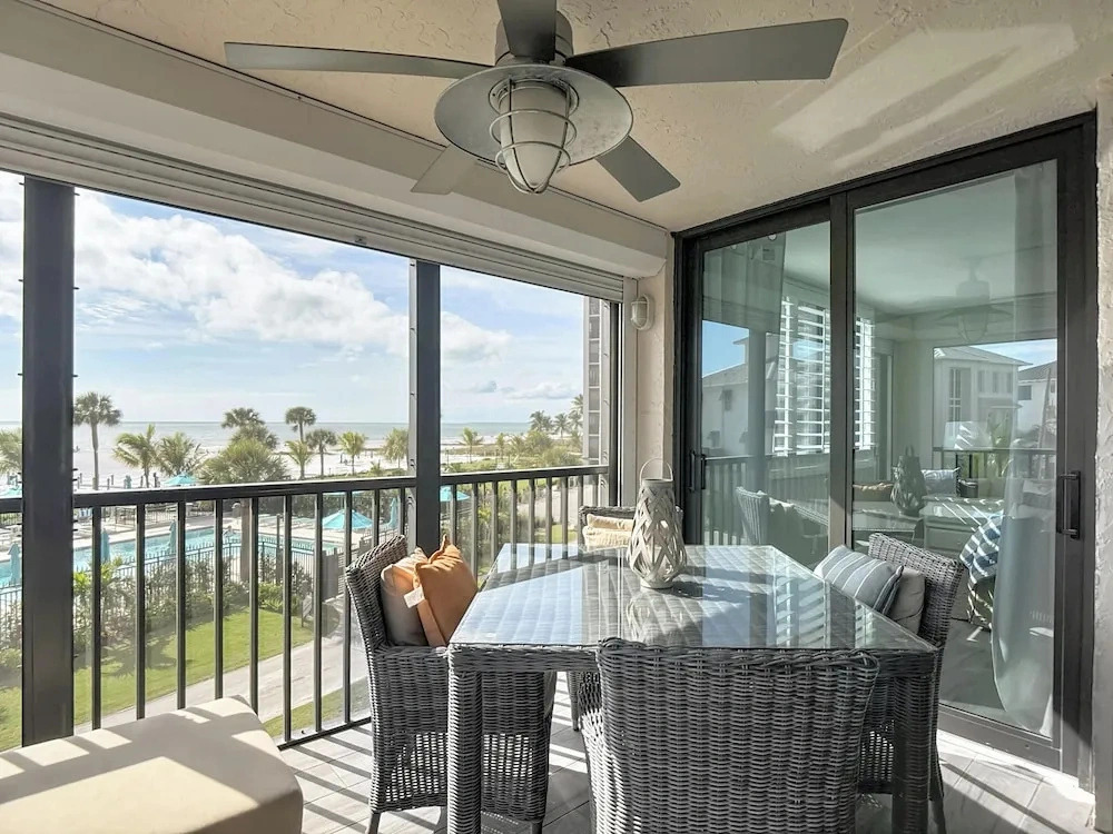 Caper Beach Club 312