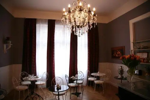 Hotel-Maison Am Olivaer Platz