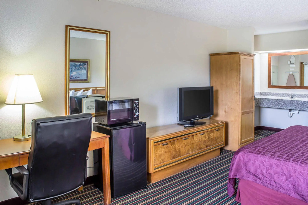 Red Roof Inn Sanford
