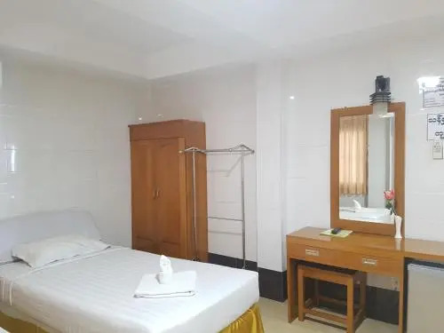Shwe Pachi Motel
