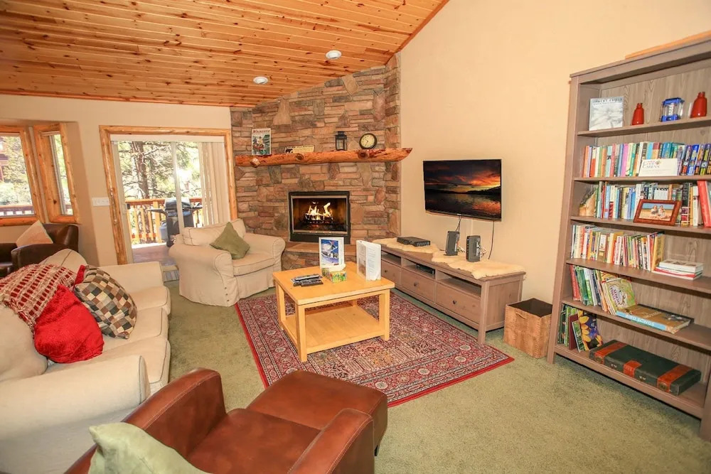 Snowy Evening Lodge