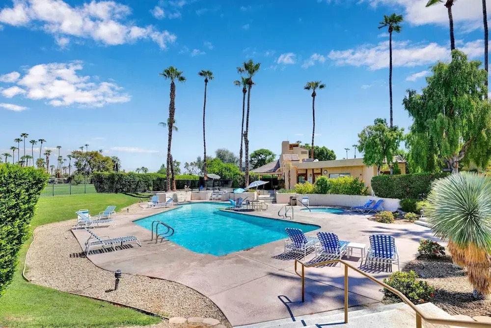 Relaxing Palm Springs Condo With Pool Access