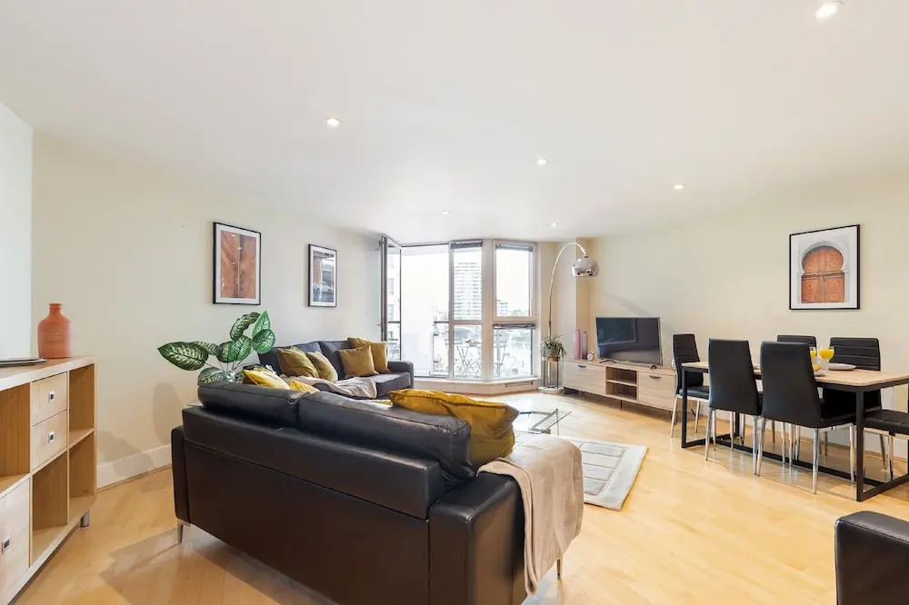 Vauxhall Riverside Private Apartments