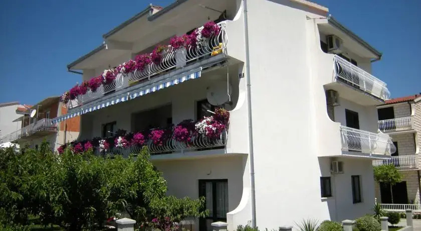 Apartments Frano