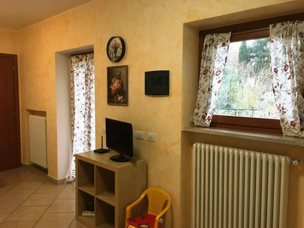 Hotel Diffuso Il Portichetto sulla collina a Vezio Perledo