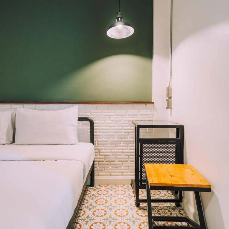 V1 Room Hotel