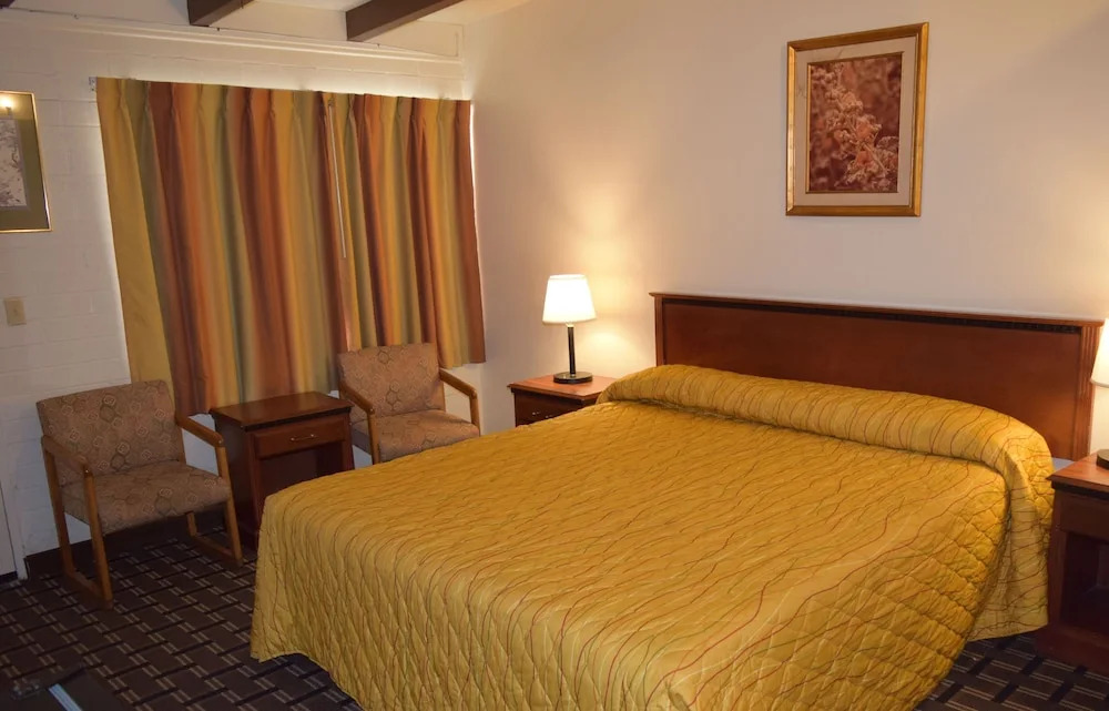 Stanlunds Inn and Suites