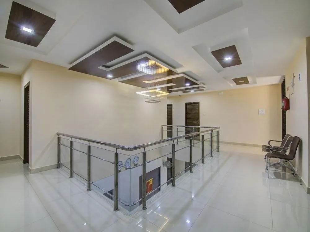 OYO 25048 Aadvik Sai Residency