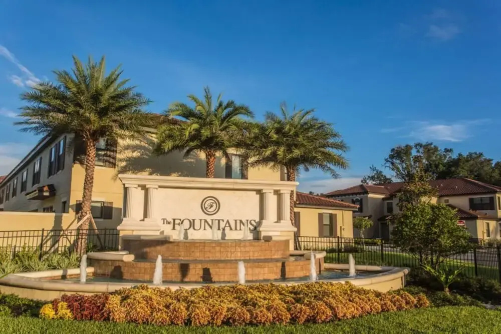 Tropical Fountains condo