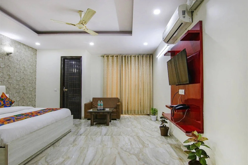 Homefort Stays, Millennium City Centre Gurugram