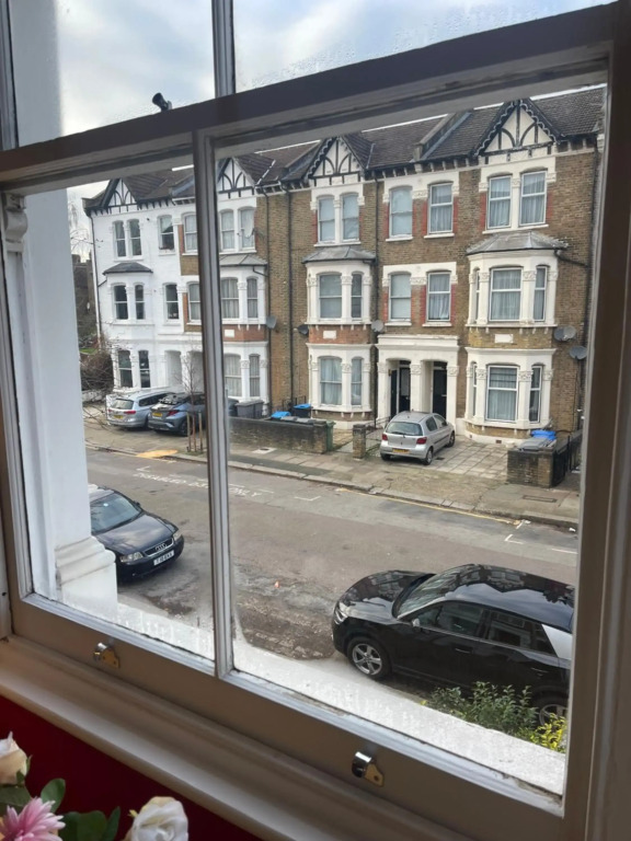 Charming Spacious 2 bed Apartment Close to Heart of London