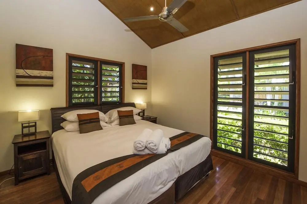 Pure Magnetic Villa 4