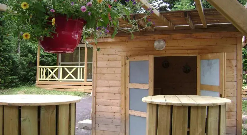 Camping Du Pont De La Dordogne