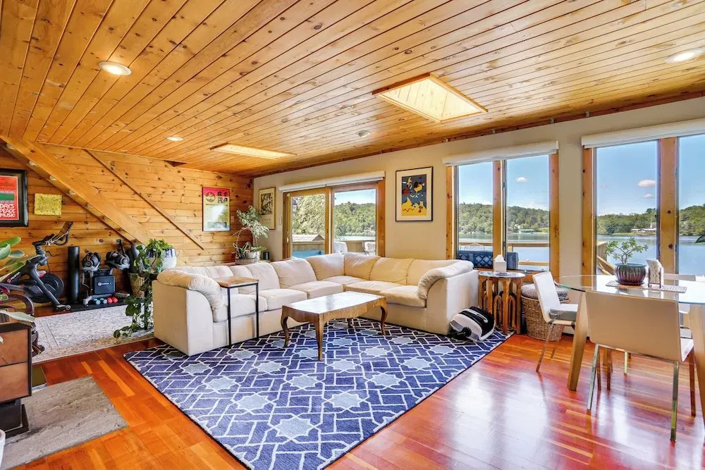 Waterfront Home on White Lake: Near Bethel Woods!