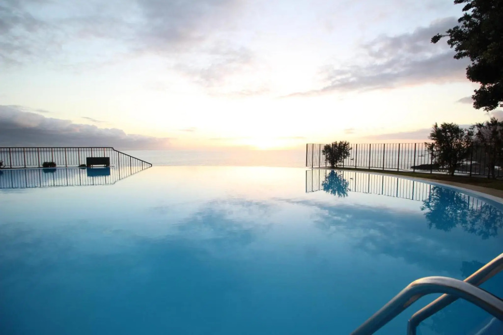 Formosa Infinity Pool Apartment