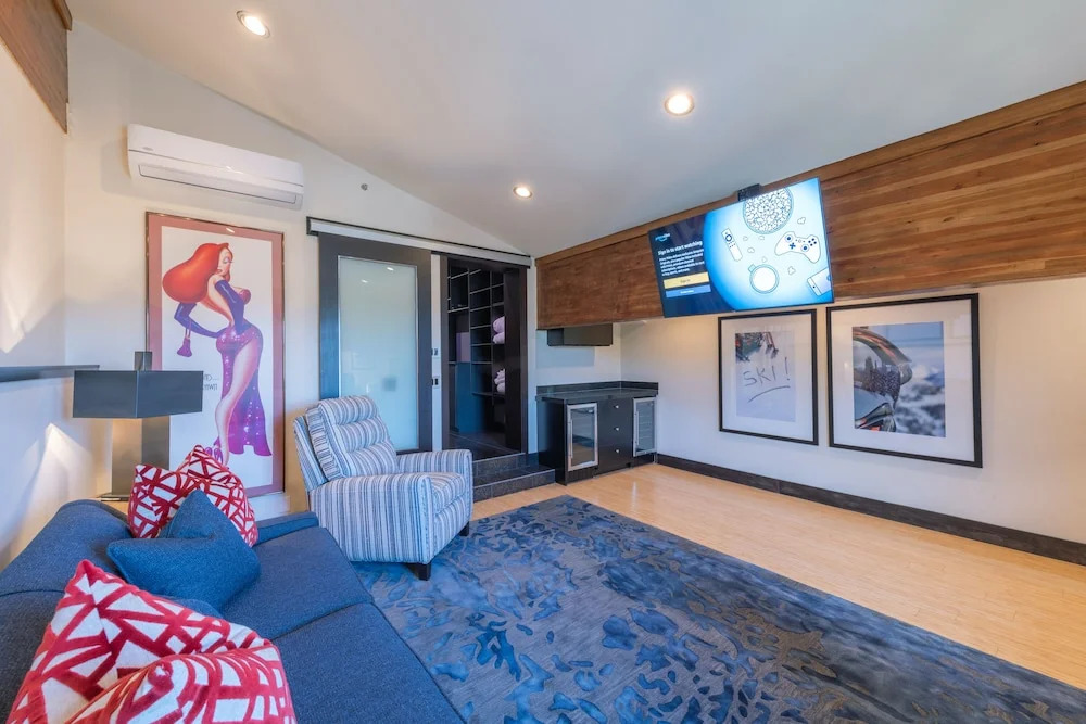 Penthouse Silver Lake Village by Luxury Mountain Destinations