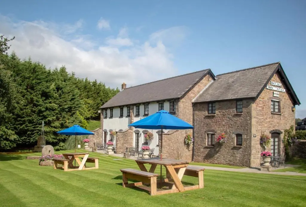 The Greyhound Inn and Hotel
