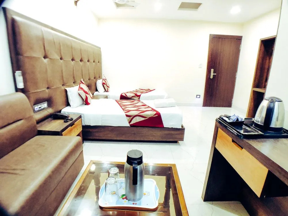 Hotel Orchid  Inn