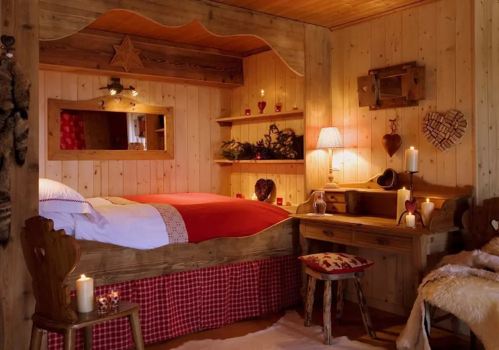 Aravis Holidays 7 Bedroom Chalet