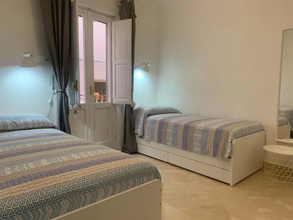the Big Apartament Annee Elegant and Cozy---------------------------------------