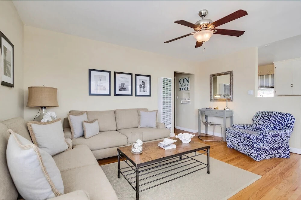 Pacific Shores I 2 Bedrooms 1 Bathroom Condo