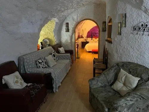 Casa Cueva La Fuente