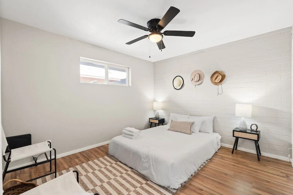 Fashion Square Apt1 SWVillage Scottsdale 8Plex