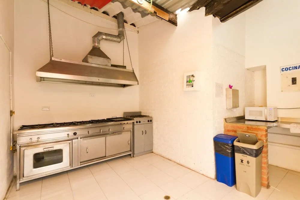 Fatima Suites - Hostel