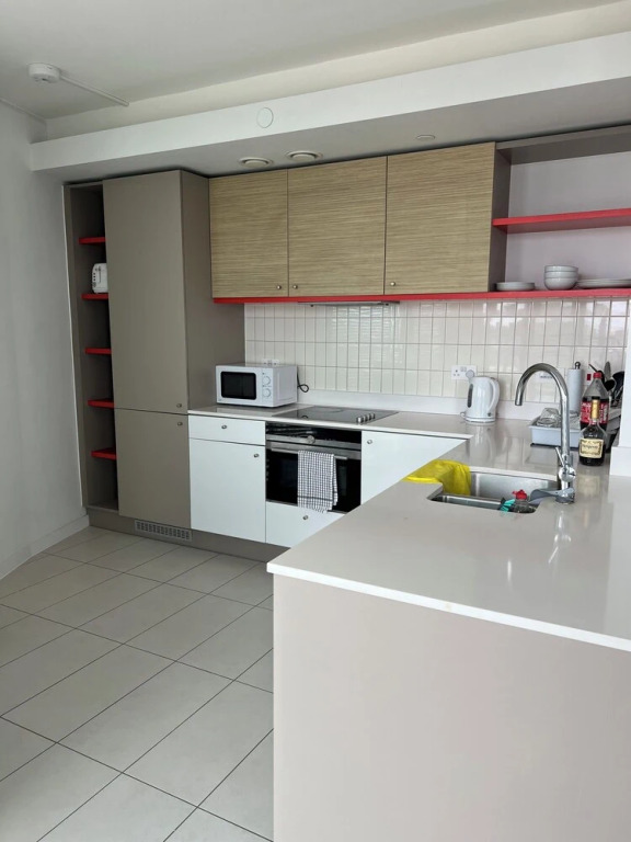 Delightfully Spacious Bright 2bedroom