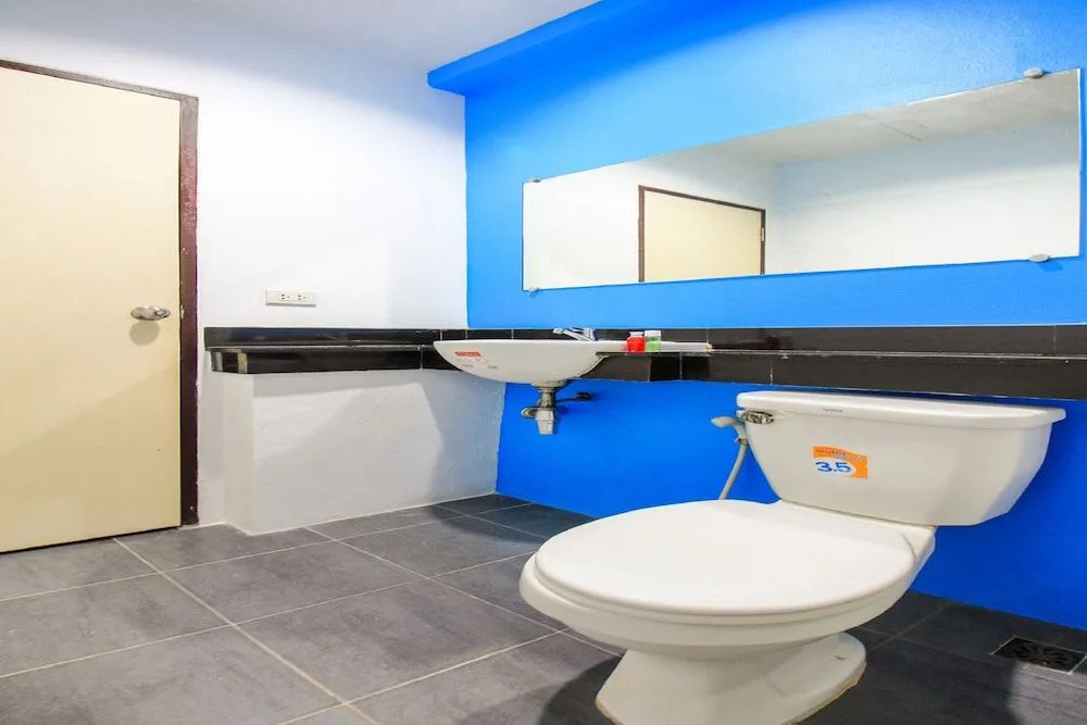 OYO 405 Ruan Plaisoi Apartment