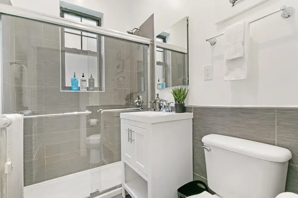 Central 1BR Retreat - Belmont E1