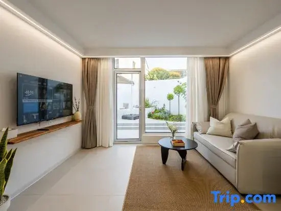 Suzhou Xiyu Villa Resort Swimming Pool Boutique Stay (Taihu Lake Western Mountain Scenic Area)